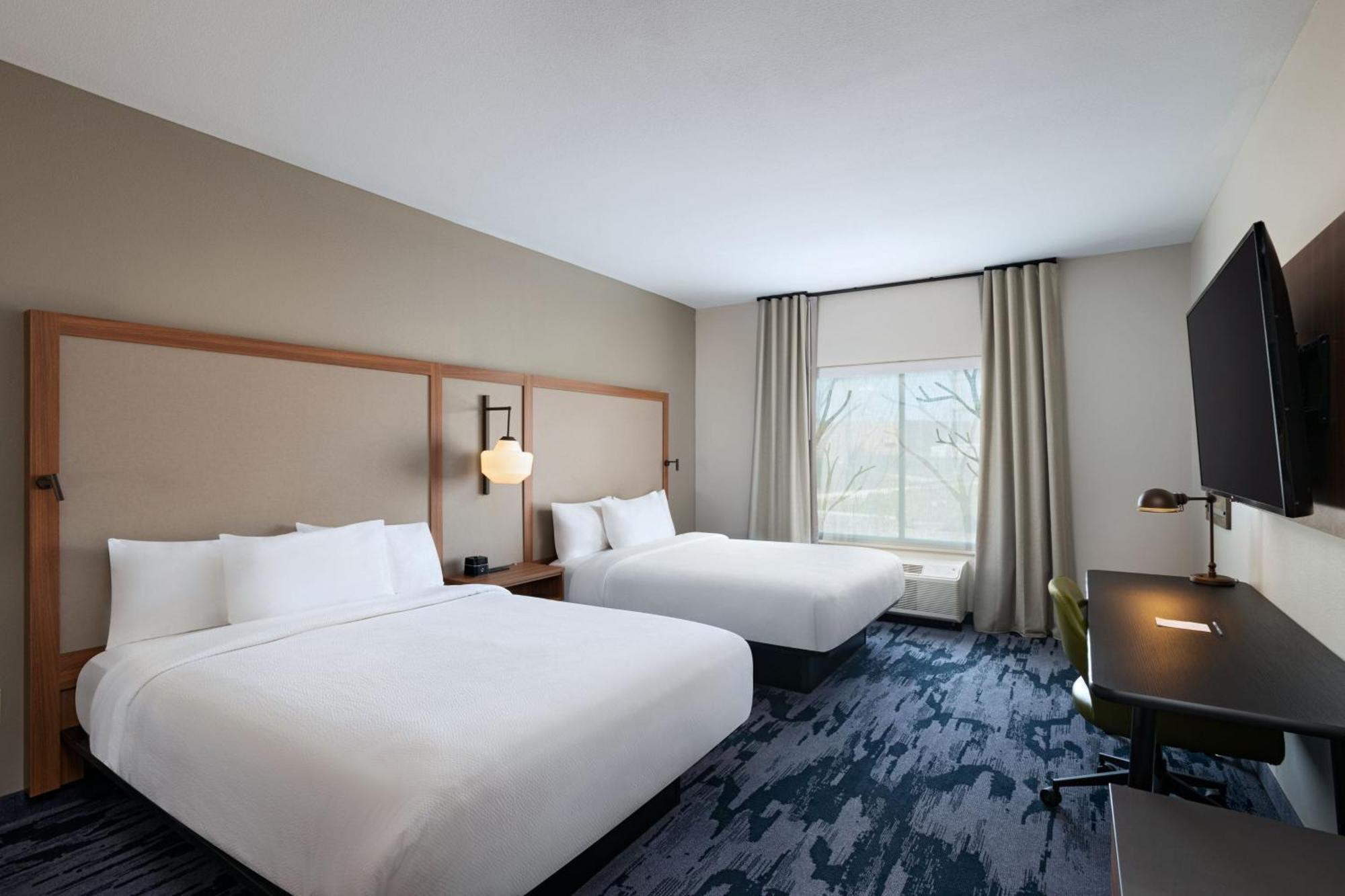 Fairfield By Marriott & Austin *